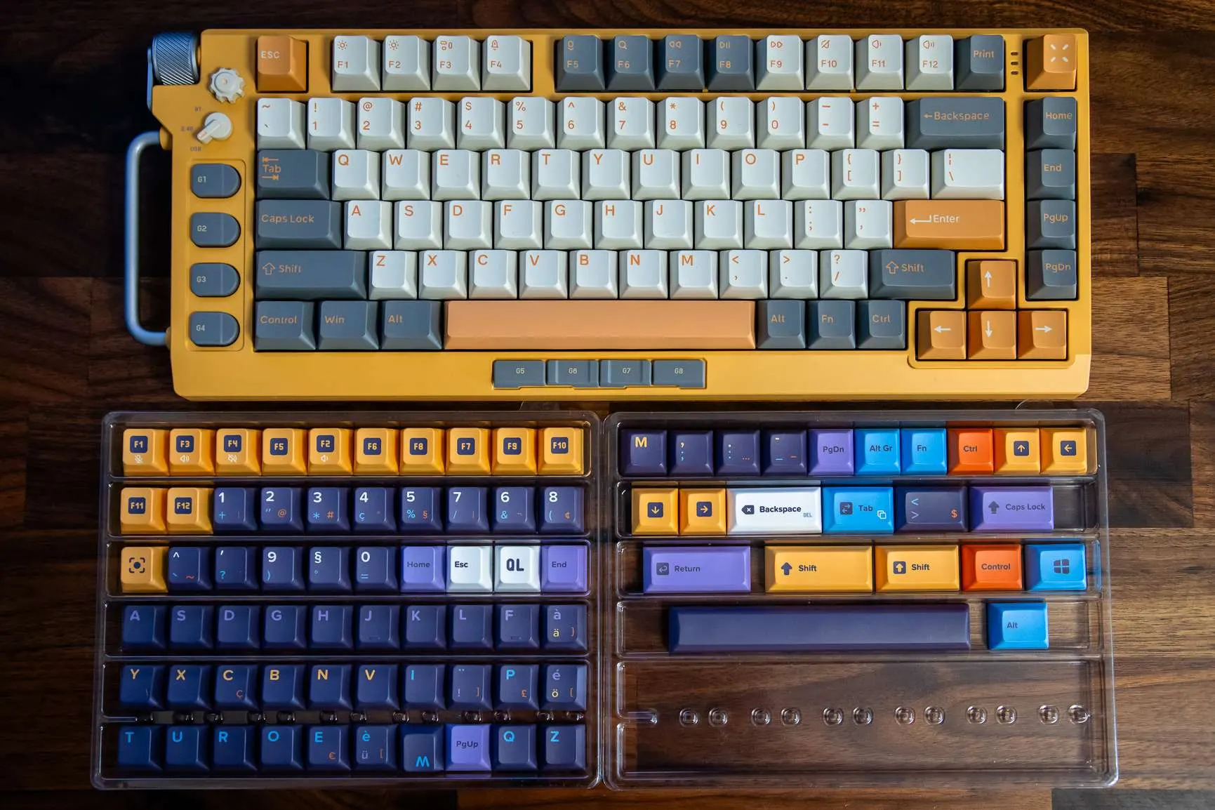 The keyboard and keycaps, as received